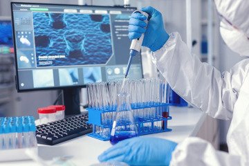 هر ایرانی بیش از ۶ بار در سال آزمایش می‌دهد