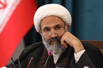موضوع گرانی دارو بی‌طرفانه و مستند در کمیسیون اصل نود در حال بررسی است