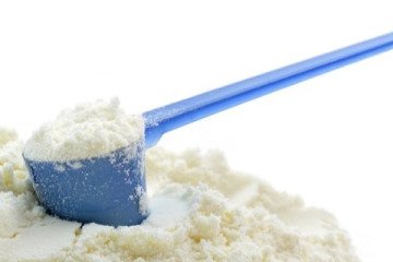 توضیح سازمان غذا و دارو در خصوص کاهش سهمیه شیرخشک نوزادان از ۱۰ به ۴ قوطی
