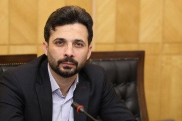 قوانین آموزشی باید به نفع پزشک تغییر کند