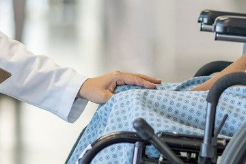 هر فرد ام‌اس ماهانه ۲۰ میلیون تومان هزینه دارد