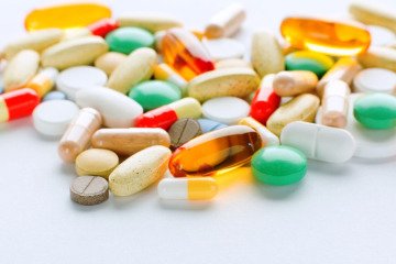 بازار مکمل در باشگاه‌ها و عطاری‌ها بدون نظارت است