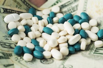 خرید ارز در شرایط فعلی یکی از چالشهای اصلی شرکتهای دارویی خرید ارز در شرایط فعلی یکی از چالشهای اصلی شرکتهای دارویی