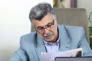 نقش دانشجویان علوم پزشکی در تحول نظام سلامت و پیشرفت علمی