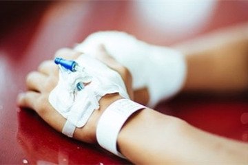 «کمیته ویژه مقابله با تحریم‌های دارویی» تشکیل شود