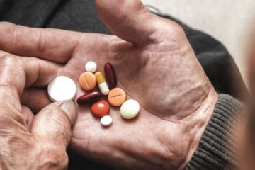 مسمومیت‌های ناشی از سوء مصرف دارو در سالمندان