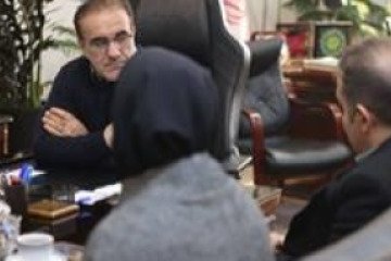 دیدار رئیس‌کل سازمان نظام پزشکی با نمایندگان دستیاران معترض به نتایج آزمون گواهینامه (پره‌بورد)