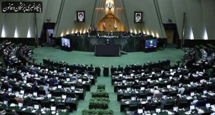 وزارت بهداشت در اجرای افزایش ظرفیت پزشکی مانع‌تراشی می‌کند