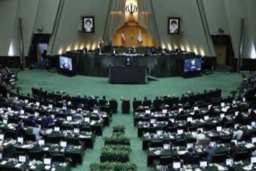 وزارت بهداشت در اجرای افزایش ظرفیت پزشکی مانع‌تراشی می‌کند