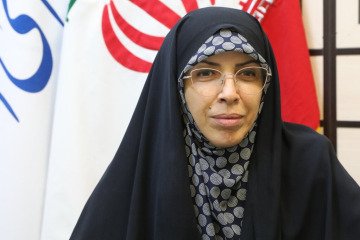 ۵۱ درصد مدیریت‌ها در نظام سلامت تحت کنترل افرادی است که از زیرمیزی بهره می‌برند