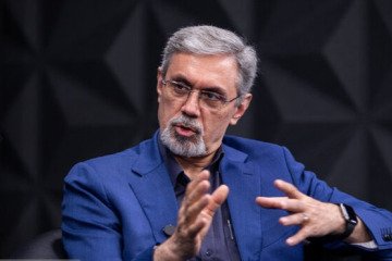 ادعای «فروش صندلی» کذب است
