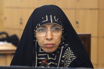 تداوم مطالبات معوق داروخانه‌ها نشان‌دهنده اشکال در مدیریت و فرآیندهای اجرایی حوزه سلامت است