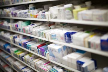 قیمت داروها در کمیسیون قیمت‌گذاری سازمان غذا و دارو تعیین می‌شود