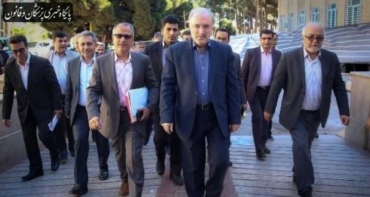 وزیر بهداشت به همراه رییسجمهور وارد رفسنجان شد وزیر بهداشت به همراه رییسجمهور وارد رفسنجان شد