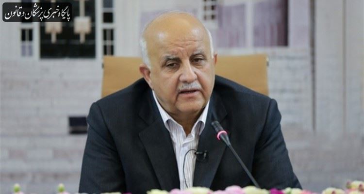 با هر گونه واگذاری حوزه سلامت به بخش خصوصی مخالفم با هر گونه واگذاری حوزه سلامت به بخش خصوصی مخالفم