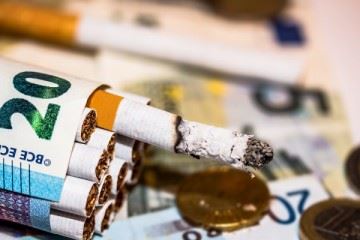افزایش مالیات بر سیگار استطاعت مالی برای خرید دخانیات را کاهش می‌دهد