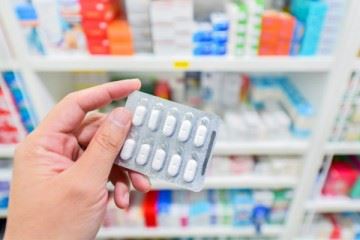 علت تفاوت در قیمت روی جلد دارو با قیمتی که دارو در داروخانه‌ها عرضه می‌شود